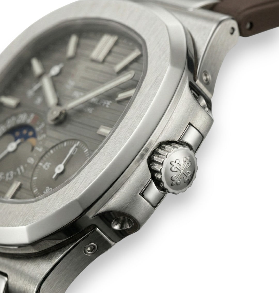 Patek Philippe Nautilus Ref. 5712G-001.