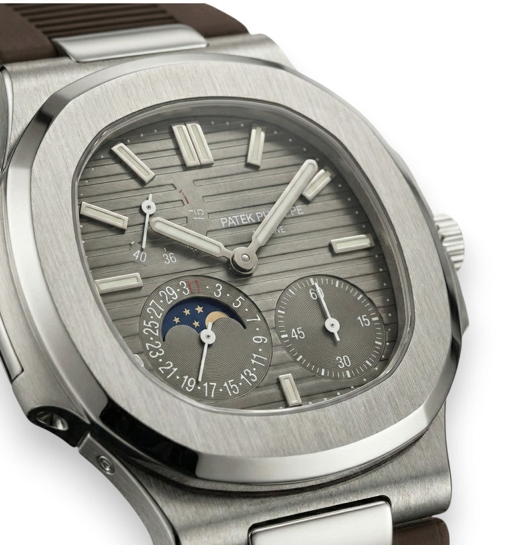 Patek Philippe Nautilus Ref. 5712G-001.