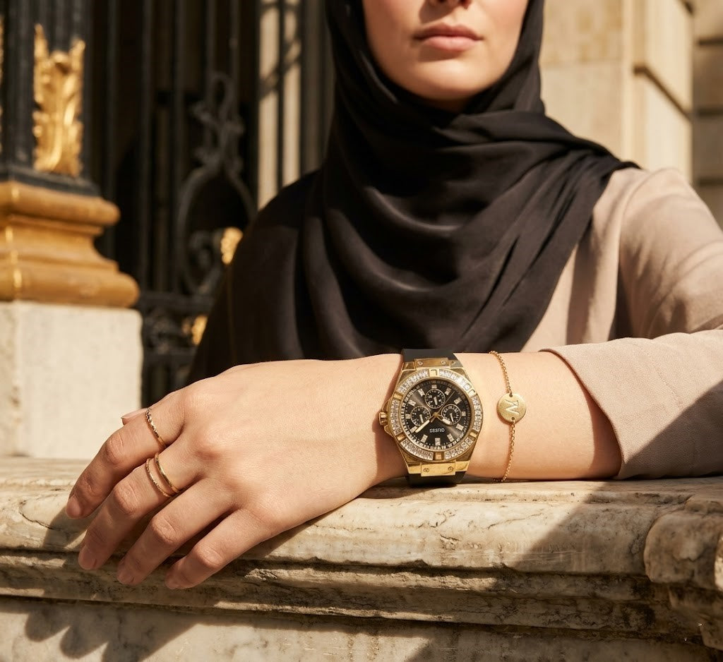 Guess Venus GW0118L1 Gold Case Black Dial Black Rubber Women's Watch