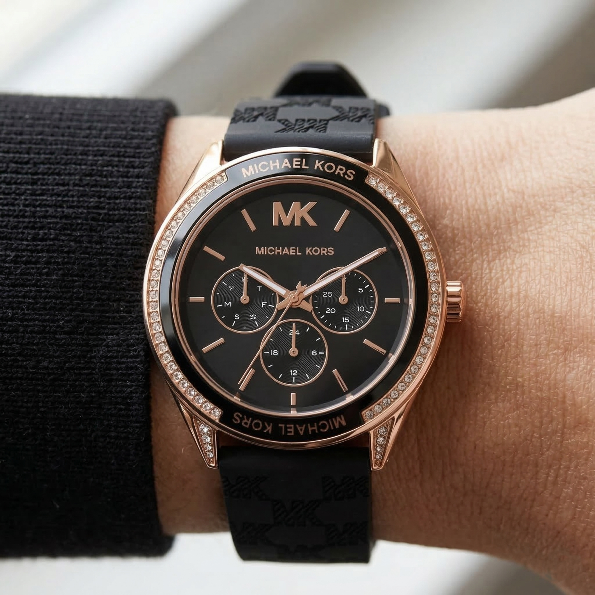 Michael Kors Jessa MK7266 Rose Gold Tone Black Dial Black Rubber Women's Watch